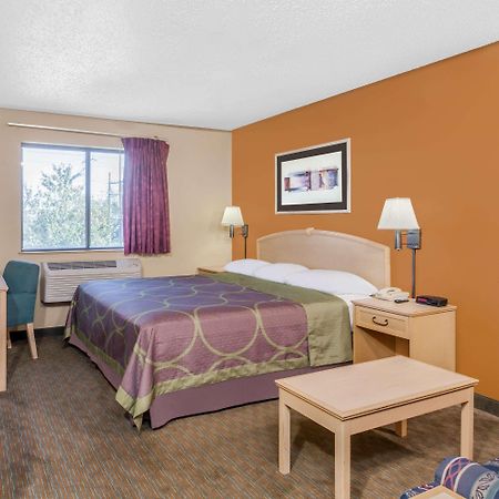 Super 8 By Wyndham Charlotte/Amusement Park Area Hotel Exterior foto