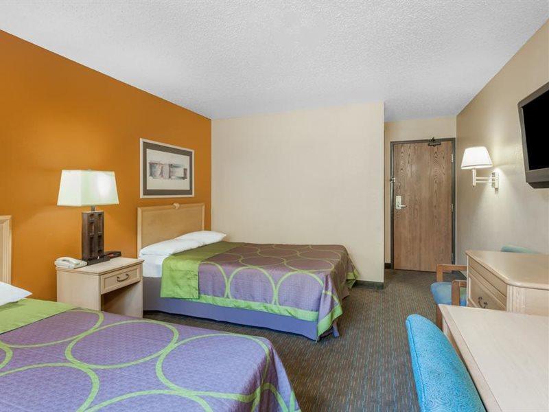 Super 8 By Wyndham Charlotte/Amusement Park Area Hotel Exterior foto