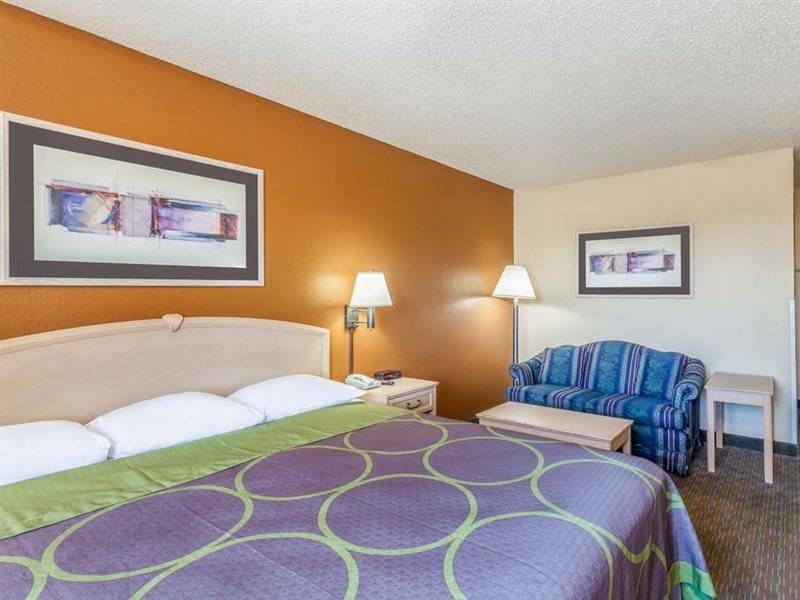 Super 8 By Wyndham Charlotte/Amusement Park Area Hotel Exterior foto