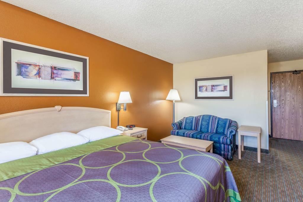 Super 8 By Wyndham Charlotte/Amusement Park Area Hotel Exterior foto